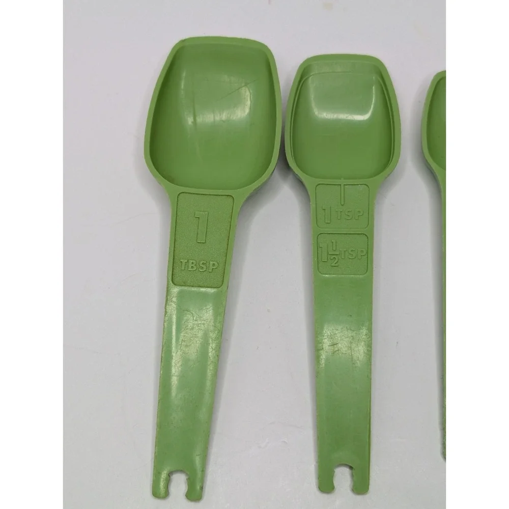Vintage Tupperware Avocado Green Measuring Spoons Set 5‎ Pc Retro Kitchen...
